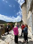 5-foule-dehors-